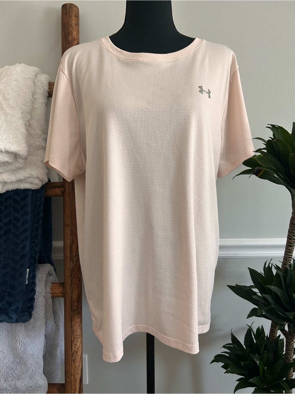 Under Armour Pale Pink Short-Sleeve Performance Tee Size 2XL